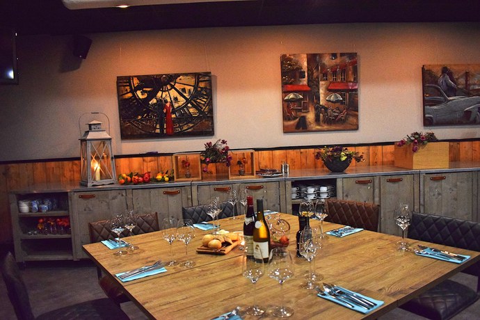 Imagen del bar/restaurante del Hotel de Borgh. Foto 5