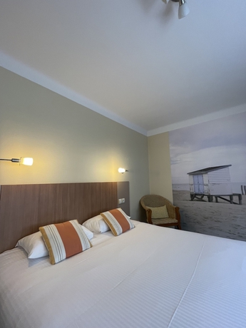 Imagen de la habitación del Hotel de Caen. Foto 2