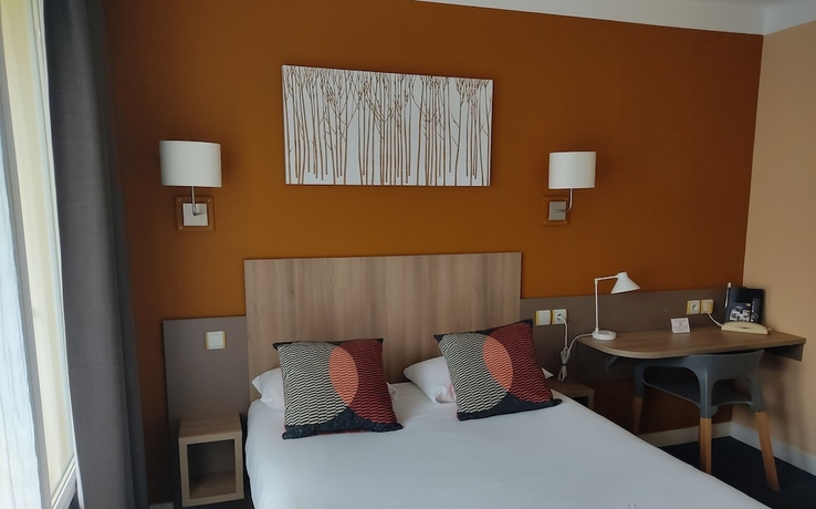 Imagen de la habitación del Hotel de Caen. Foto 5