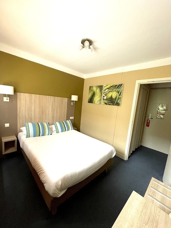 Imagen de la habitación del Hotel de Caen. Foto 12
