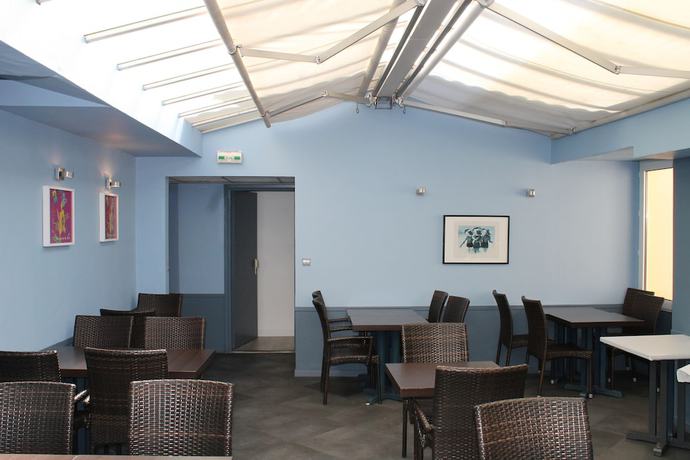 Imagen del bar/restaurante del Hotel de Flore, Saint Raphael. Foto 5