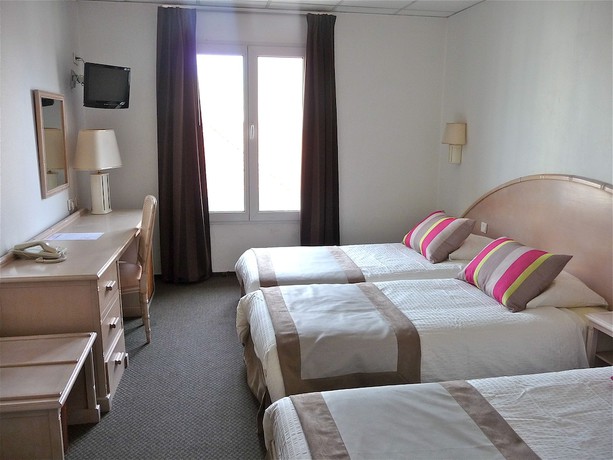 Imagen de la habitación del Hotel de Flore, Saint Raphael. Foto 14