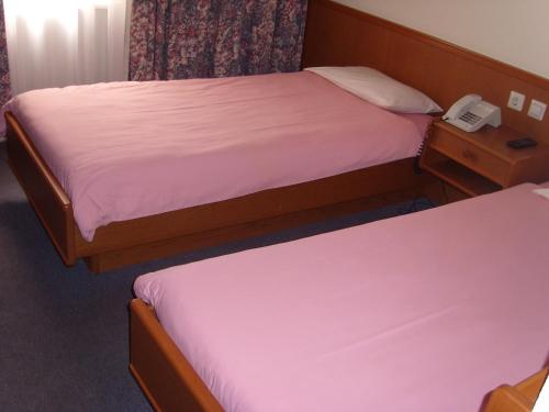 Imagen de la habitación del Hotel de Foetz. Foto 9