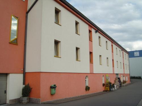 Imagen general del Hotel de Foetz. Foto 5