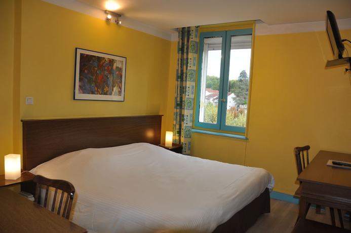 Imagen de la habitación del Hotel de France, La Tour-du-Pin. Foto 9