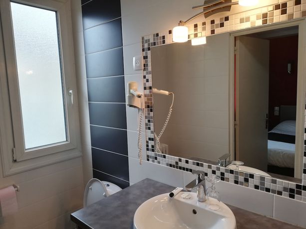 Imagen de la habitación del Hotel de France, Le Champ du Moulin. Foto 2