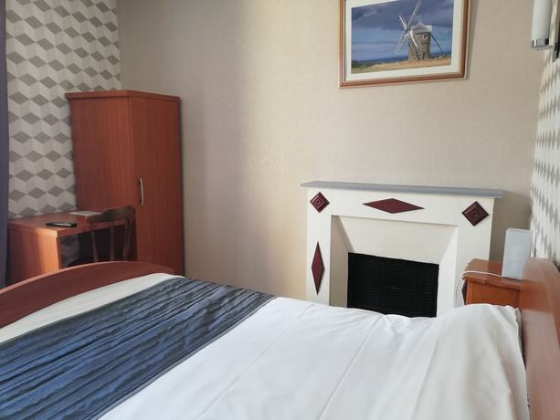 Imagen de la habitación del Hotel de France, Le Champ du Moulin. Foto 11