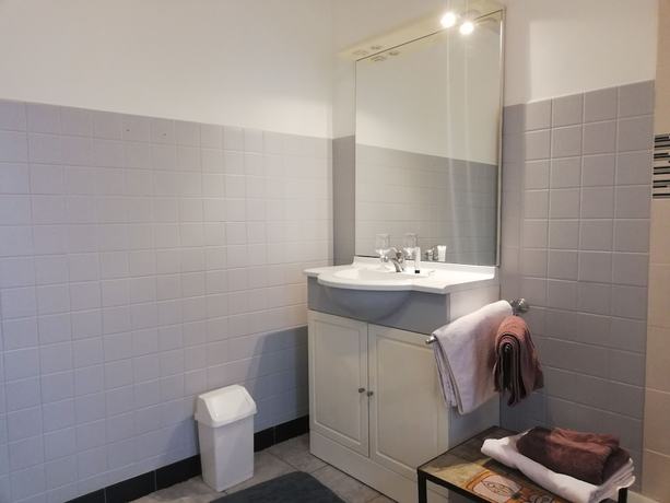 Imagen de la habitación del Hotel de France, Le Champ du Moulin. Foto 13