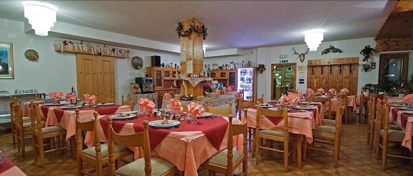 Imagen del bar/restaurante del Hotel de Fr&ograve;nz. Foto 3