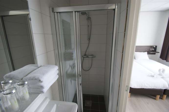 Imagen de la habitación del Hotel de Keizerskroon, Halfweg. Foto 8