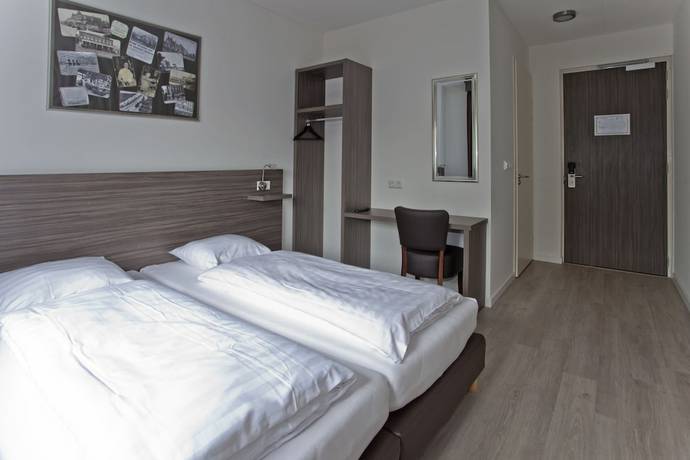 Imagen de la habitación del Hotel de Keizerskroon, Halfweg. Foto 19
