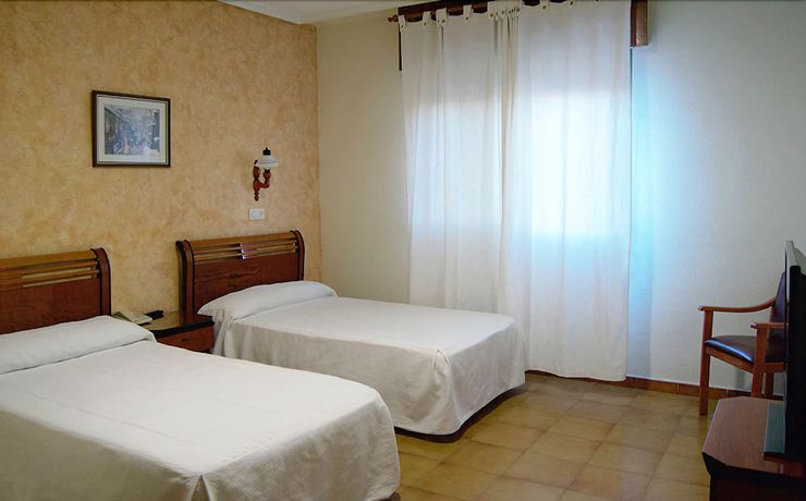 Imagen de la habitación del Hotel de La Paz, Murcia. Foto 16