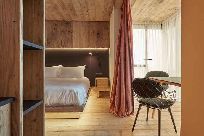 Imagen de la habitación del Hotel de Len. Foto 2