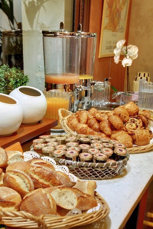 Imagen del bar/restaurante del Hotel de Neuville Arc de Triomphe. Foto 5