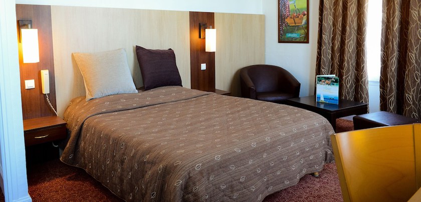Imagen de la habitación del Hotel de Normandie, Arromanches les Bains. Foto 10