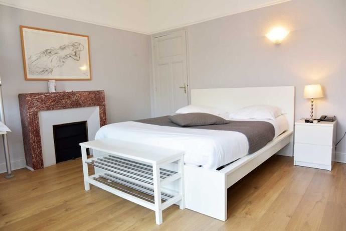 Imagen de la habitación del Hotel de Paris (Capdenac). Foto 3