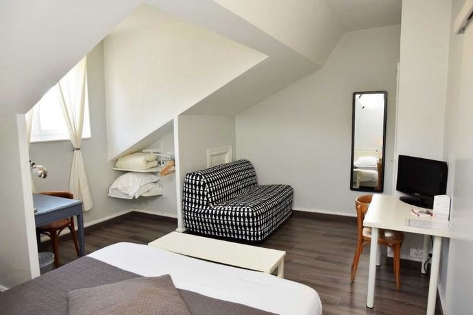 Imagen de la habitación del Hotel de Paris (Capdenac). Foto 5