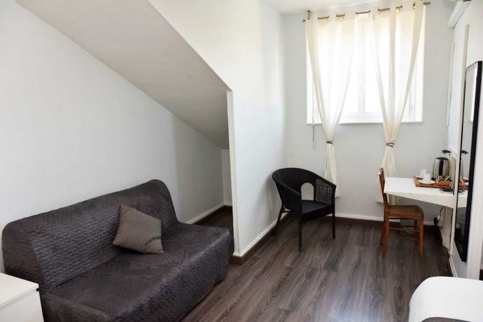 Imagen de la habitación del Hotel de Paris (Capdenac). Foto 17