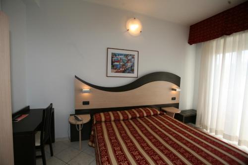 Imagen de la habitación del Hotel de Paris, Ravenna. Foto 10