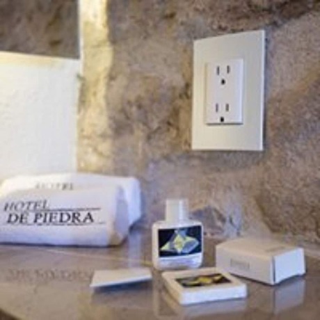 Imagen de la habitación del Hotel de Piedra. Foto 9