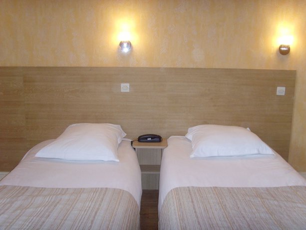 Imagen de la habitación del Hotel de Rennes. Foto 7