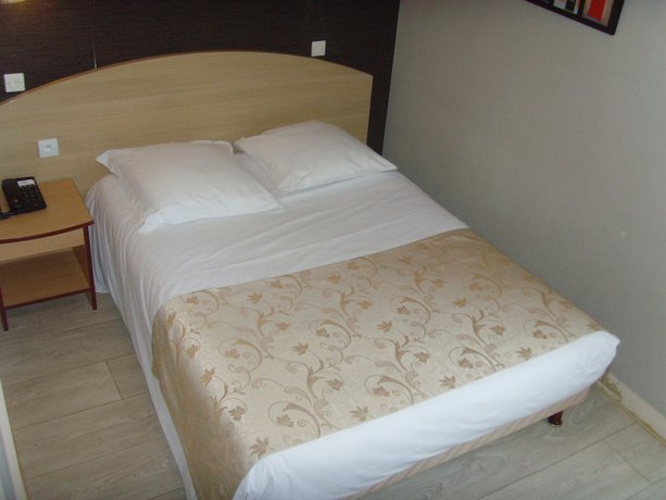 Imagen de la habitación del Hotel de Rennes. Foto 9