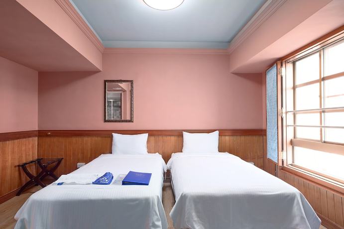 Imagen de la habitación del Hotel de Trianon. Foto 13