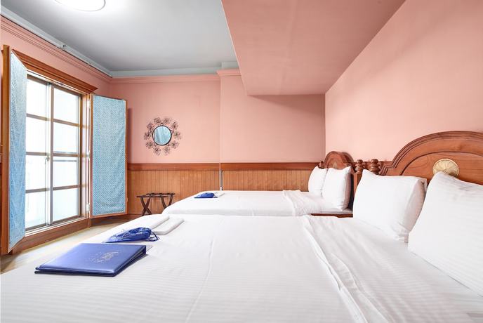 Imagen de la habitación del Hotel de Trianon. Foto 18