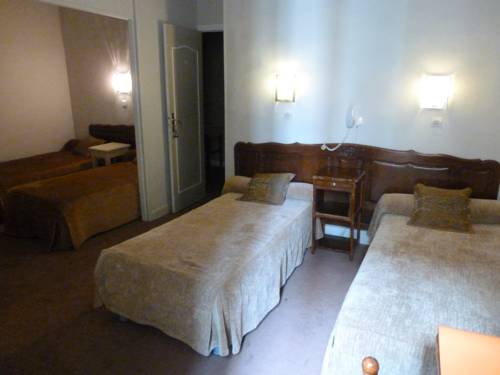 Imagen de la habitación del Hotel de Verdun. Foto 6