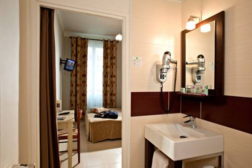 Imagen de la habitación del Hotel de Verdun. Foto 12