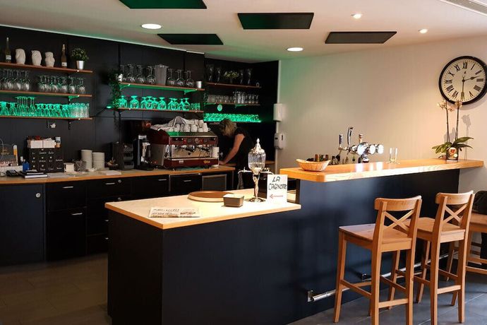 Imagen de los interiores del Hotel de Ville, Les Verrières. Foto 17