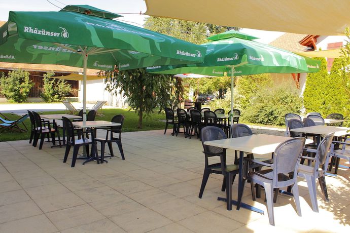 Imagen del bar/restaurante del Hotel de Ville, Les Verrières. Foto 6