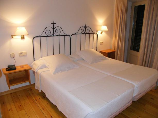 Imagen de la habitación del Hotel de la Font. Foto 2