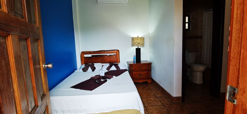 Imagen general del Hotel de la Fuente. Foto 3