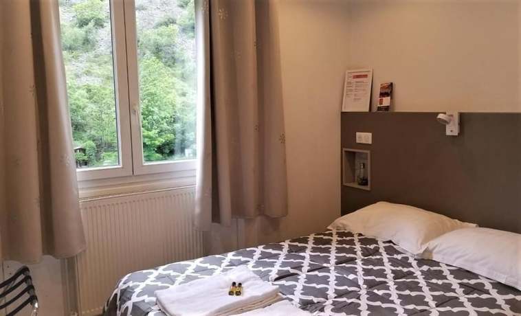 Imagen de la habitación del Hotel de la Gare, Modane. Foto 3