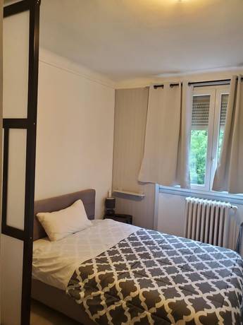 Imagen de la habitación del Hotel de la Gare, Modane. Foto 7