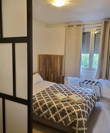 Imagen de la habitación del Hotel de la Gare, Modane. Foto 10