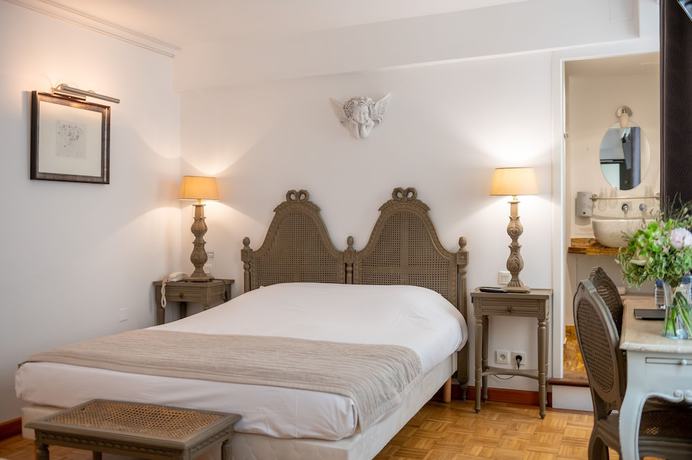 Imagen de la habitación del Hotel de la Mairie. Foto 18