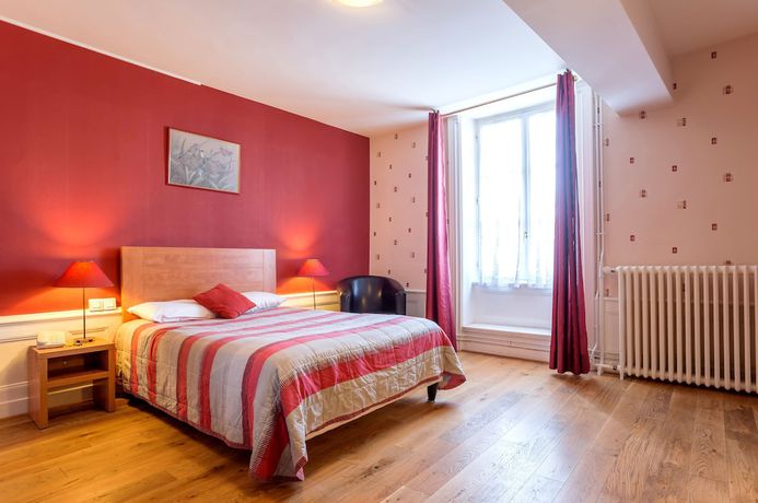Imagen de la habitación del Hotel de la Poste, La Condamine. Foto 12