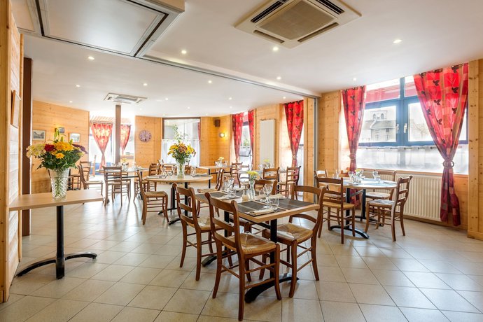 Imagen del bar/restaurante del Hotel de la Poste, La Condamine. Foto 6