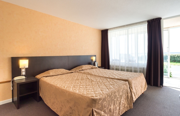 Imagen de la habitación del Hotel de l&rsquo;Oc&eacute;an Concarneau. Foto 2