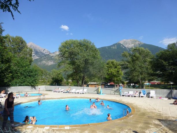 Imagen de la piscina del Hotel de plein air les Cariamas. Foto 19