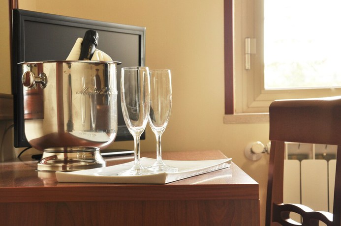 Imagen de la habitación del Hotel dei Pini, FIUGGI. Foto 9