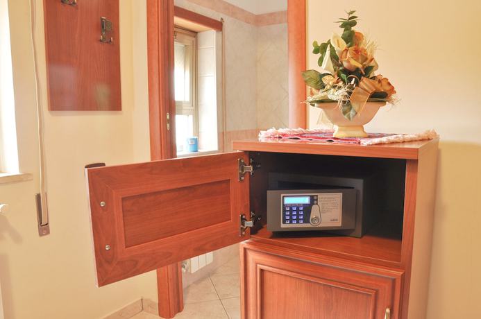 Imagen de la habitación del Hotel dei Pini, FIUGGI. Foto 15