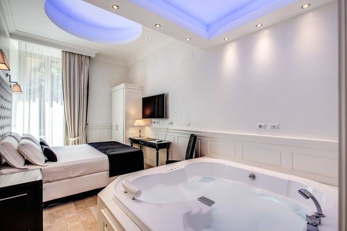 Imagen de la habitación del Hotel dei Quiriti Suite. Foto 5