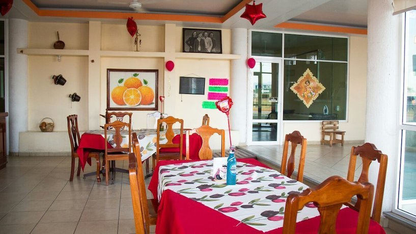 Imagen del bar/restaurante del Hotel del Angel Inn. Foto 4