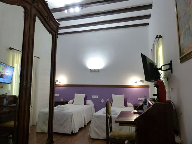 Imagen de la habitación del Hotel del Arbol. Foto 3