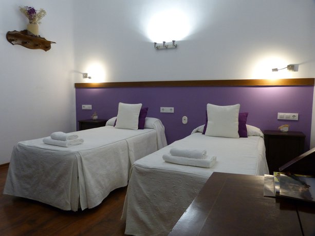 Imagen de la habitación del Hotel del Arbol. Foto 6