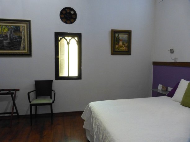 Imagen de la habitación del Hotel del Arbol. Foto 8