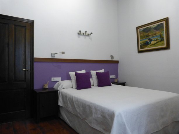 Imagen de la habitación del Hotel del Arbol. Foto 11